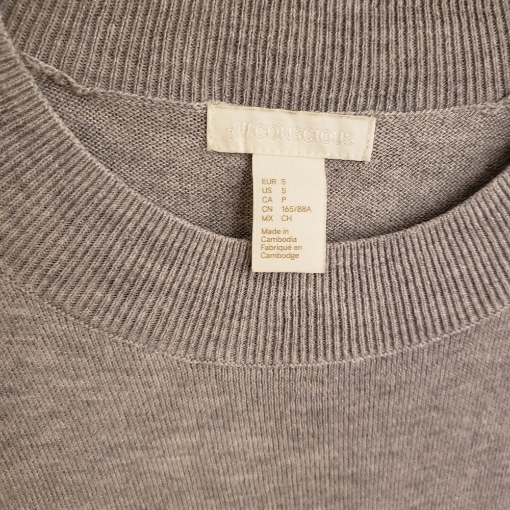 H&M Sweater - Picture 3 of 5